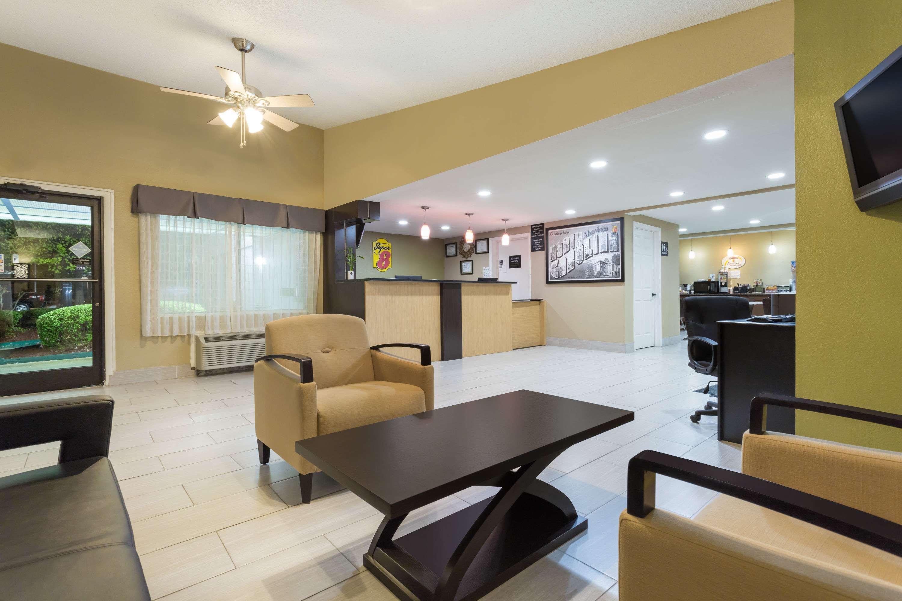 Super 8 By Wyndham Aberdeen Southern Pines Ngoại thất bức ảnh