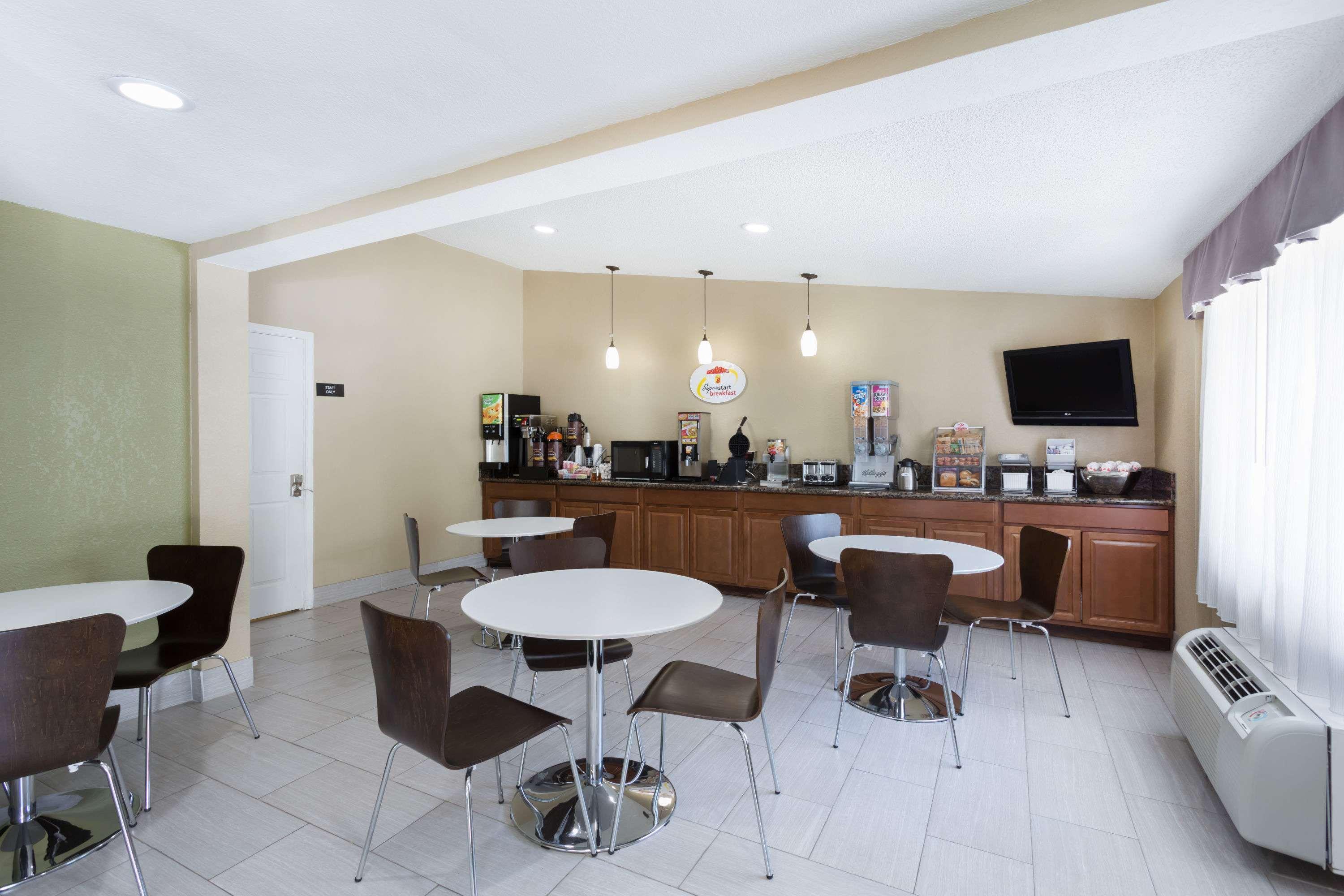 Super 8 By Wyndham Aberdeen Southern Pines Ngoại thất bức ảnh