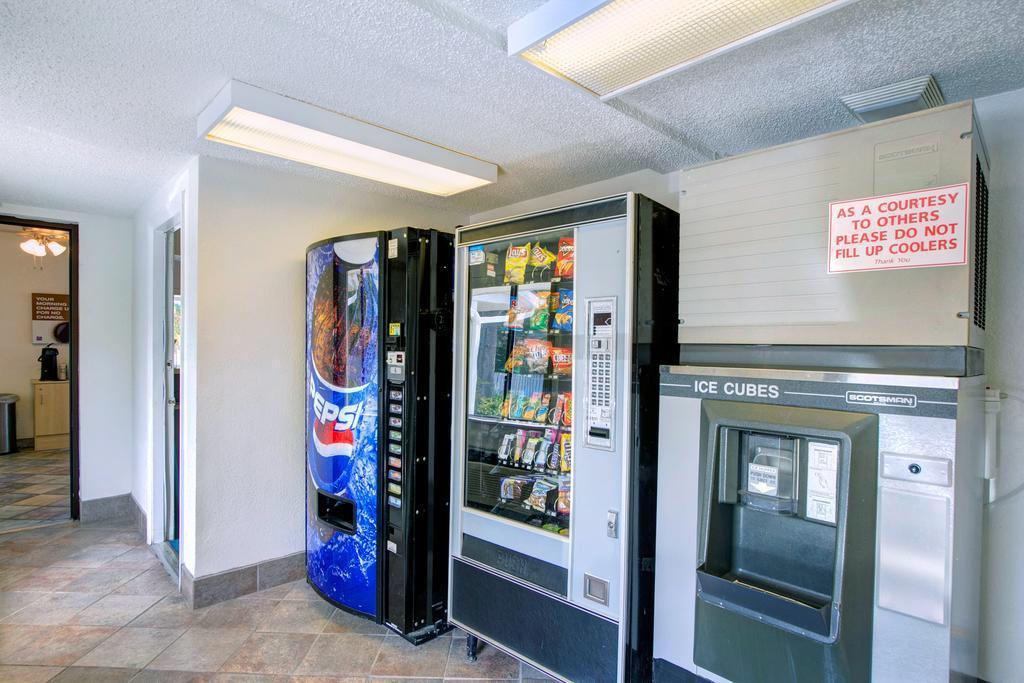 Super 8 By Wyndham Aberdeen Southern Pines Ngoại thất bức ảnh