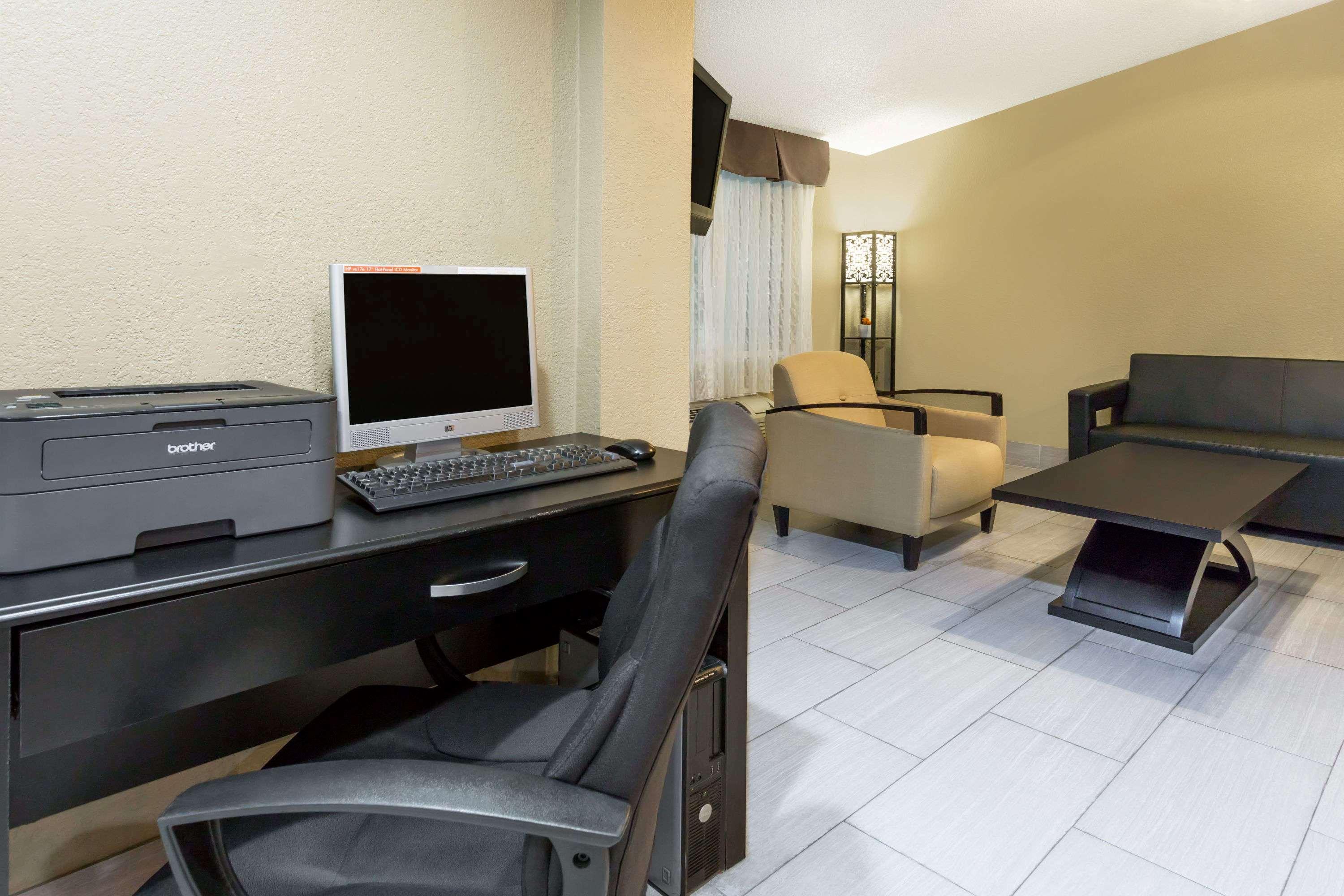 Super 8 By Wyndham Aberdeen Southern Pines Ngoại thất bức ảnh