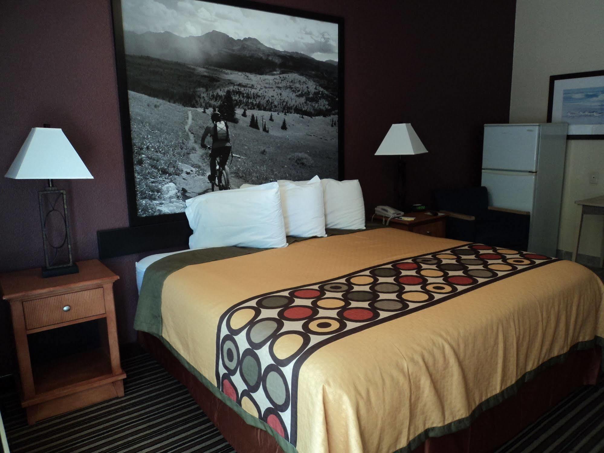 Super 8 By Wyndham Aberdeen Southern Pines Ngoại thất bức ảnh